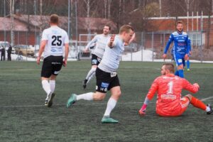 PK-37 saapuu vieraaksi Lippumäkeen
